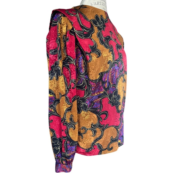 VINTAGE STATEMENT BLOUSE - Picture 5 of 7